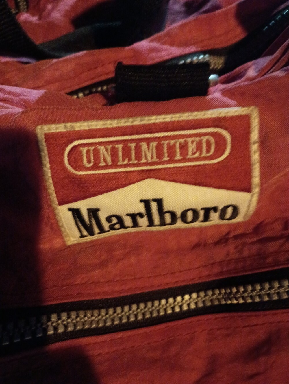 🏁 Vintage Marlboro Unlimited Duffel Bag Retro Gym Travel Luggage Cargo Pack 🎒